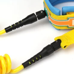 LEASH DE SUP HOWZIT COIL JAUNE/BLEU 9' -Magasin De Bateaux leash de sup howzit coil jaune bleu 9 1 5