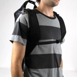 SAC ETANCHE HOWZIT 30L NOIR 12 SAC ETANCHE HOWZIT 30L NOIR -Magasin De Bateaux sac etanche ryde 30l noir 3