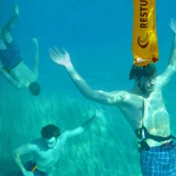 SYSTEME DE SAUVETAGE RESTUBE BEACH -Magasin De Bateaux systeme de sauvetage restube beach 3